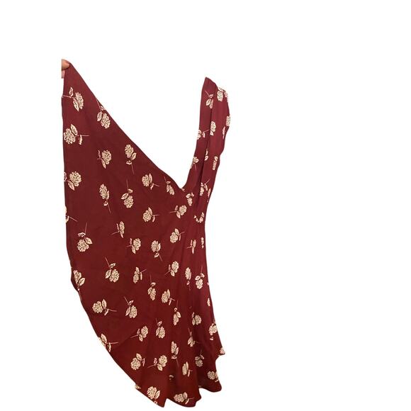 Red White Floral Bell Sleeve Deep Vneck Bodysuit Size Large Romantic‎ Girly - Picture 3 of 10